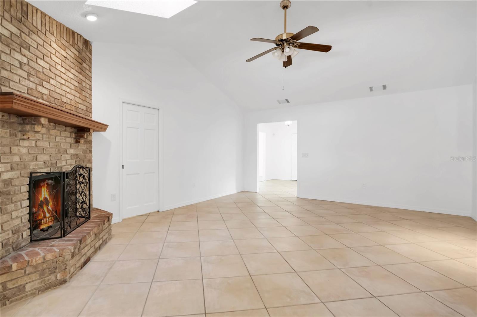 7535 MEGAN ELISSA LN — photo 10