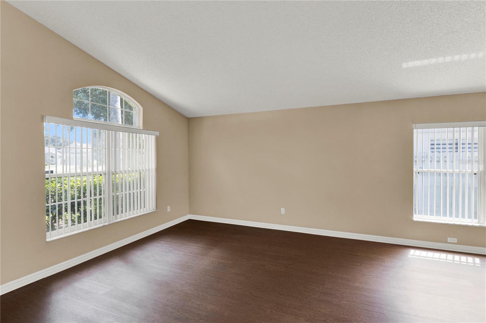 5412 SAN GABRIEL WAY — photo 7