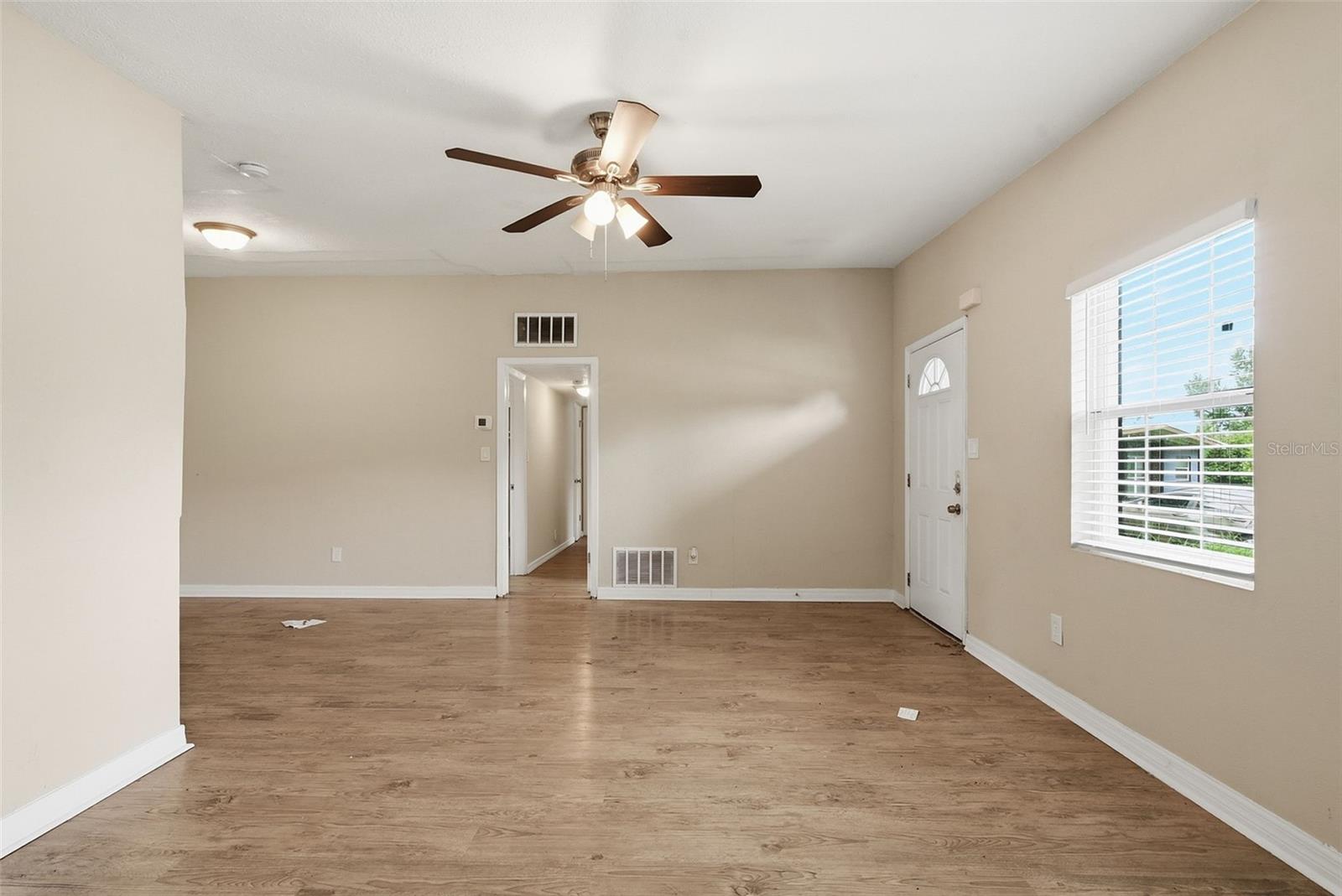 6138 OAKCREST CIR — photo 9