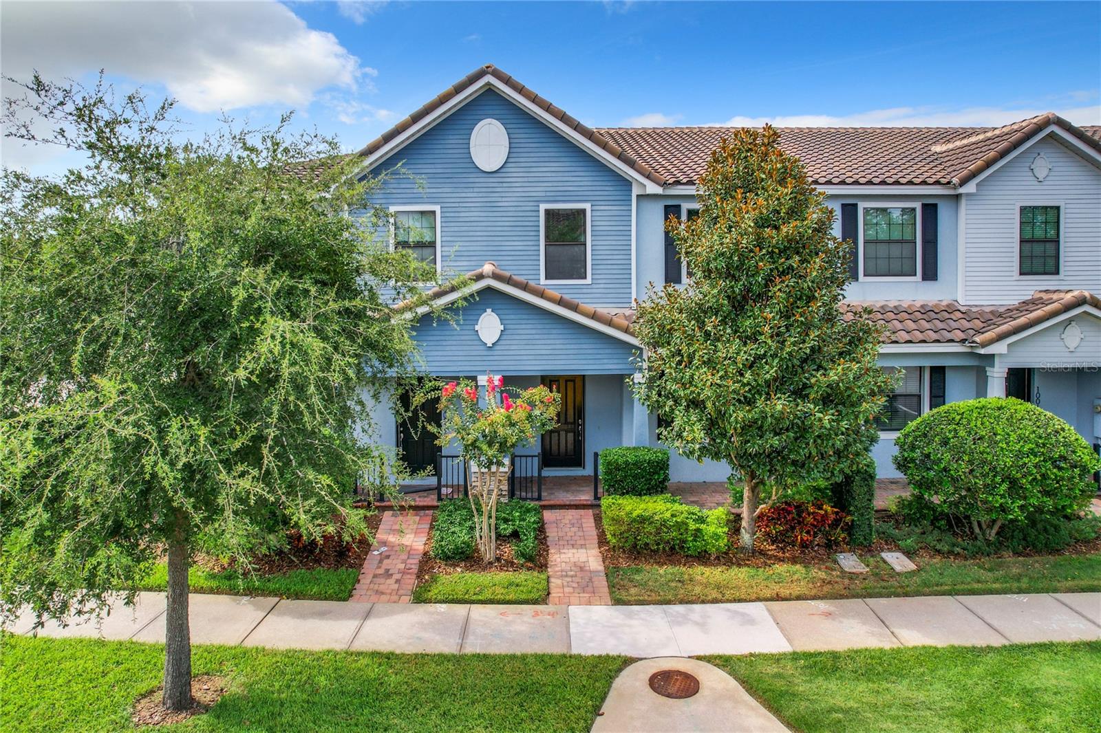 10059 EAGLE CREEK CENTER BLVD — photo 2