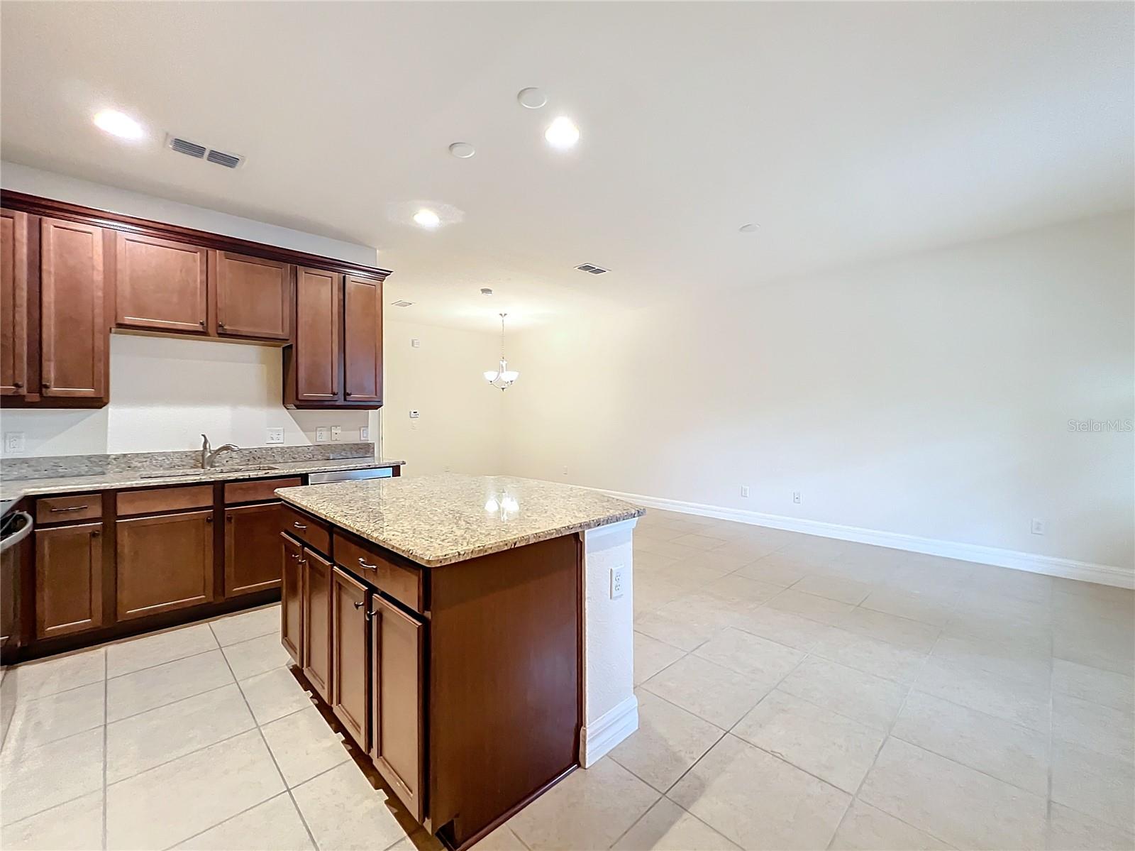10059 EAGLE CREEK CENTER BLVD — photo 12
