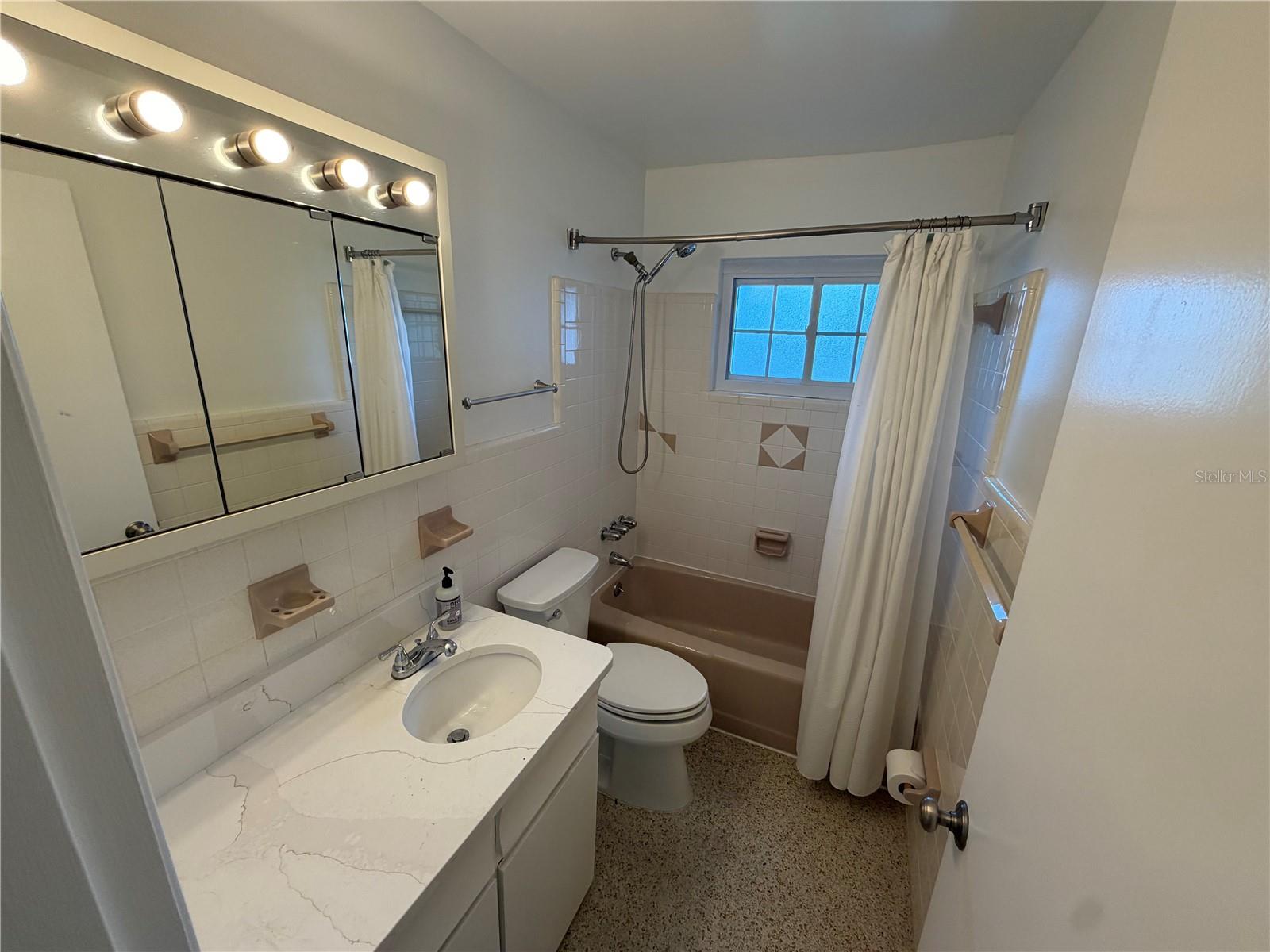 504 ADIRONDACK AVE — photo 8