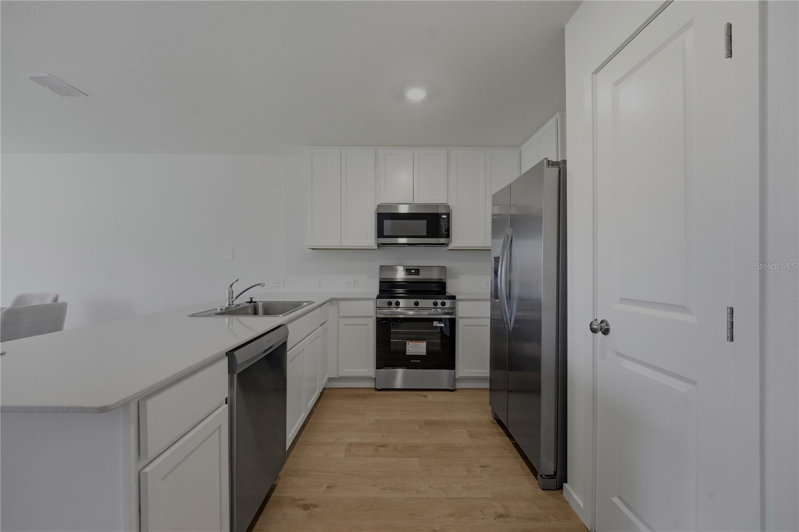 2412 BEVEL LN — photo 7