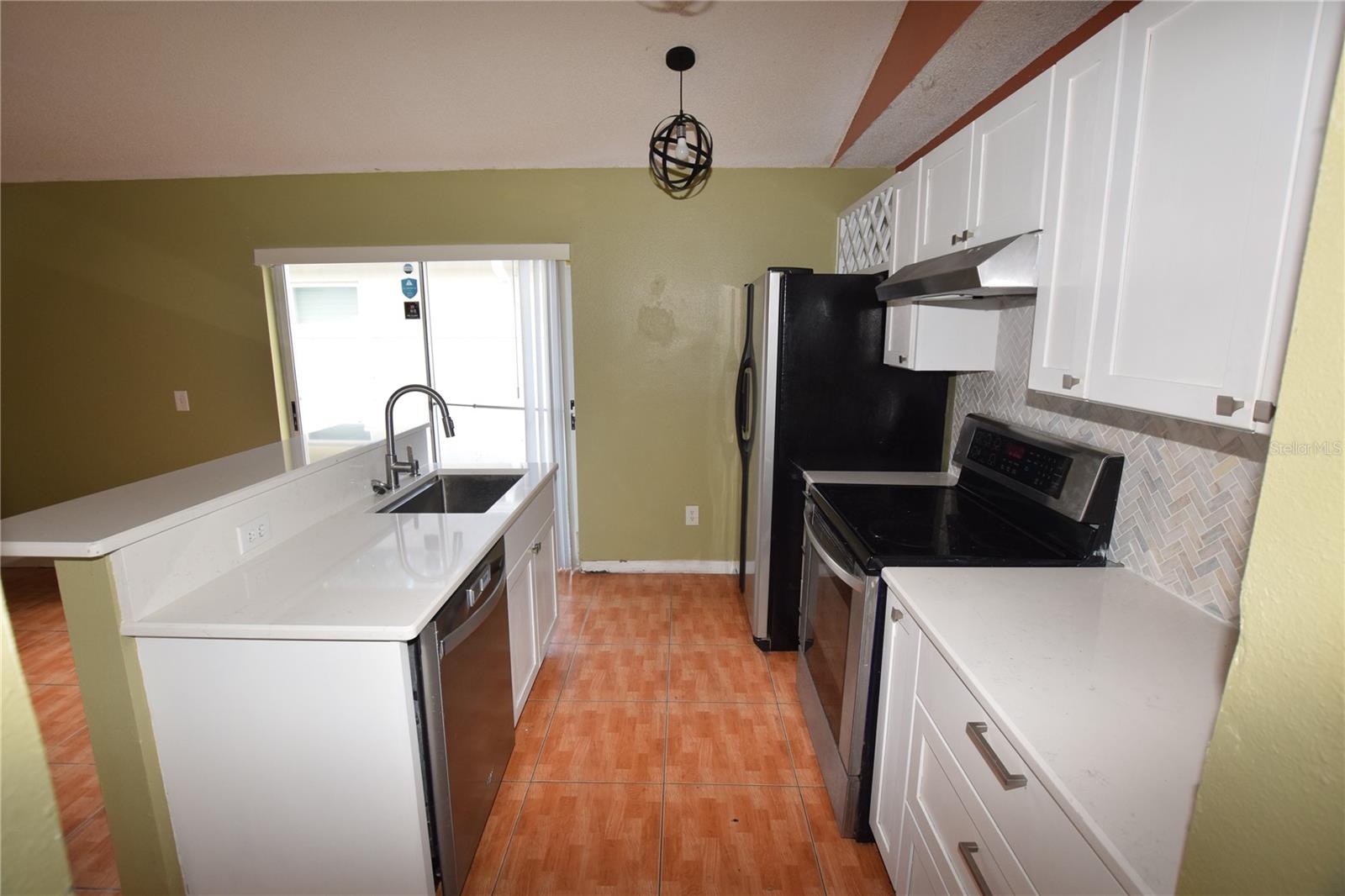 2216 PHONECIA CT — photo 12