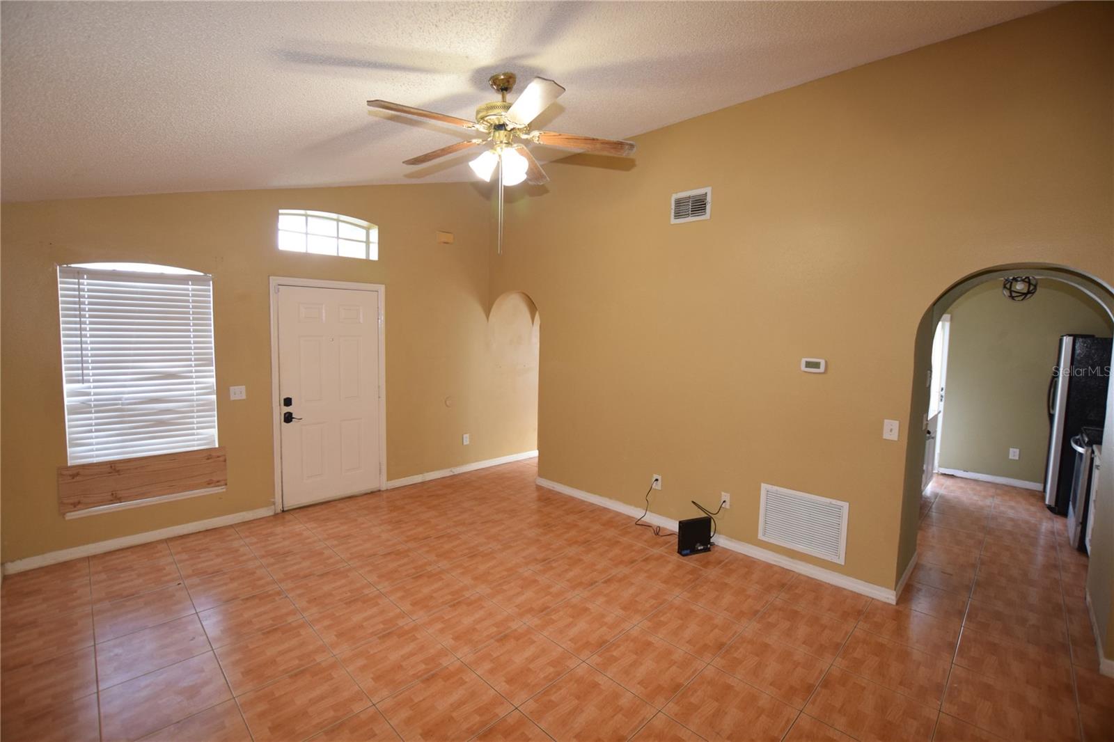 2216 PHONECIA CT — photo 4