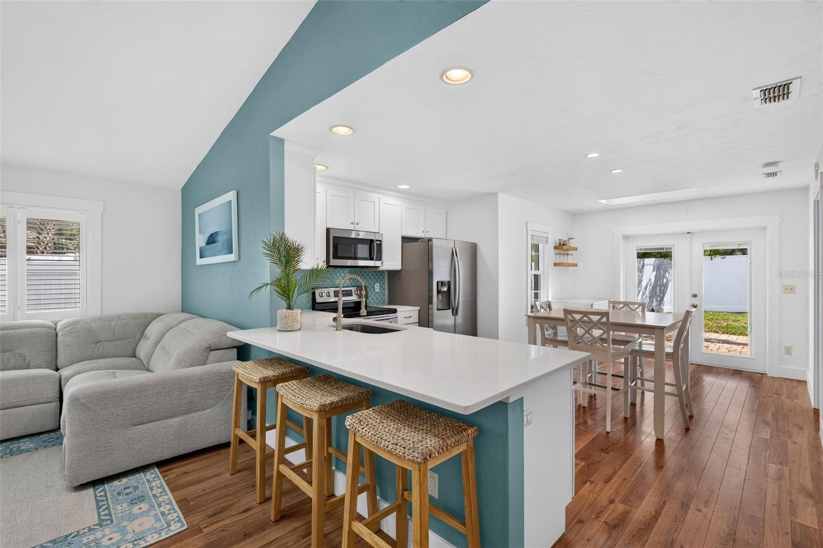 4713 MONTROSE AVE — photo 11