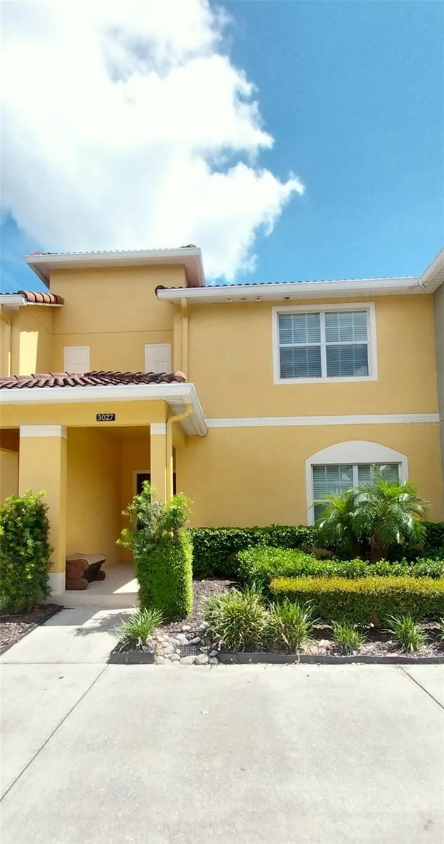 3027 BEACH PALM AVE #3027