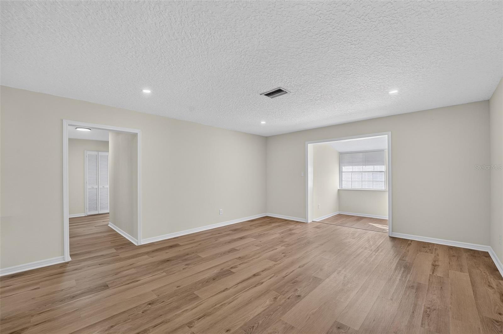 10810 GENEVIEVE ST — photo 12