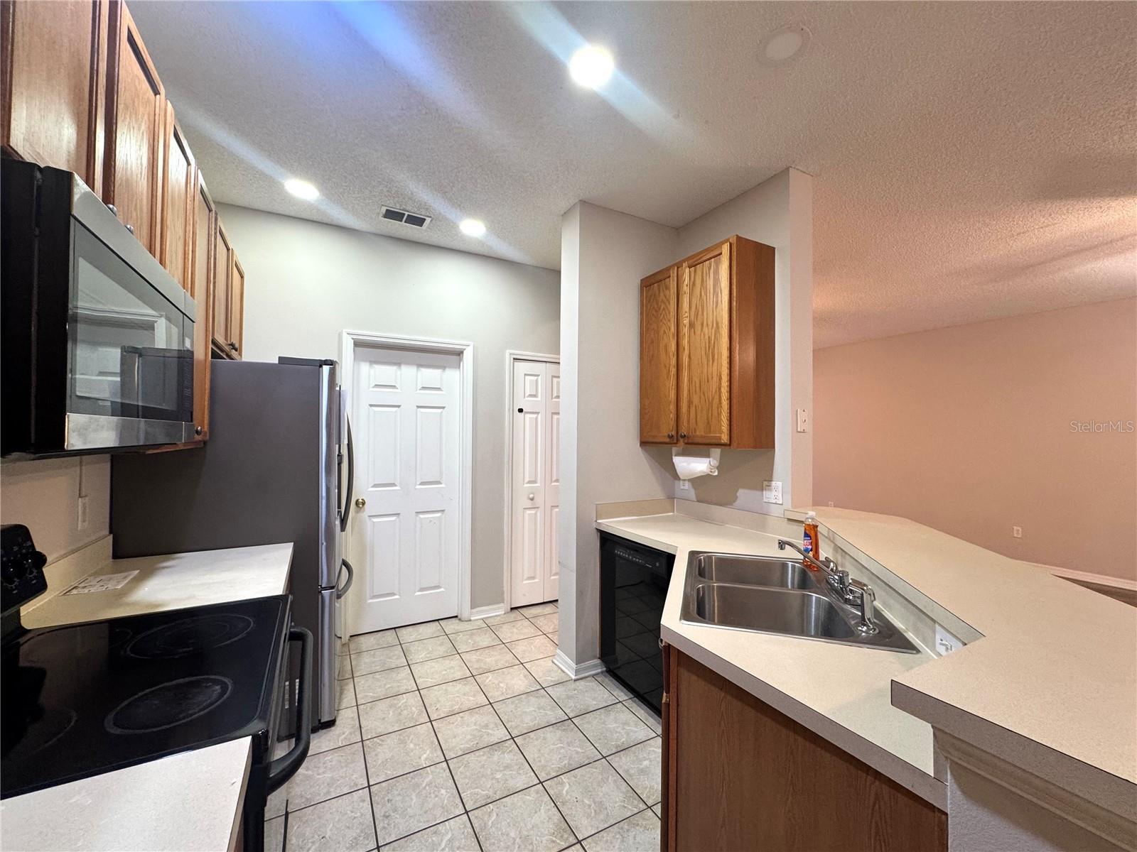 5716 PORT CONCORDE LN — photo 5