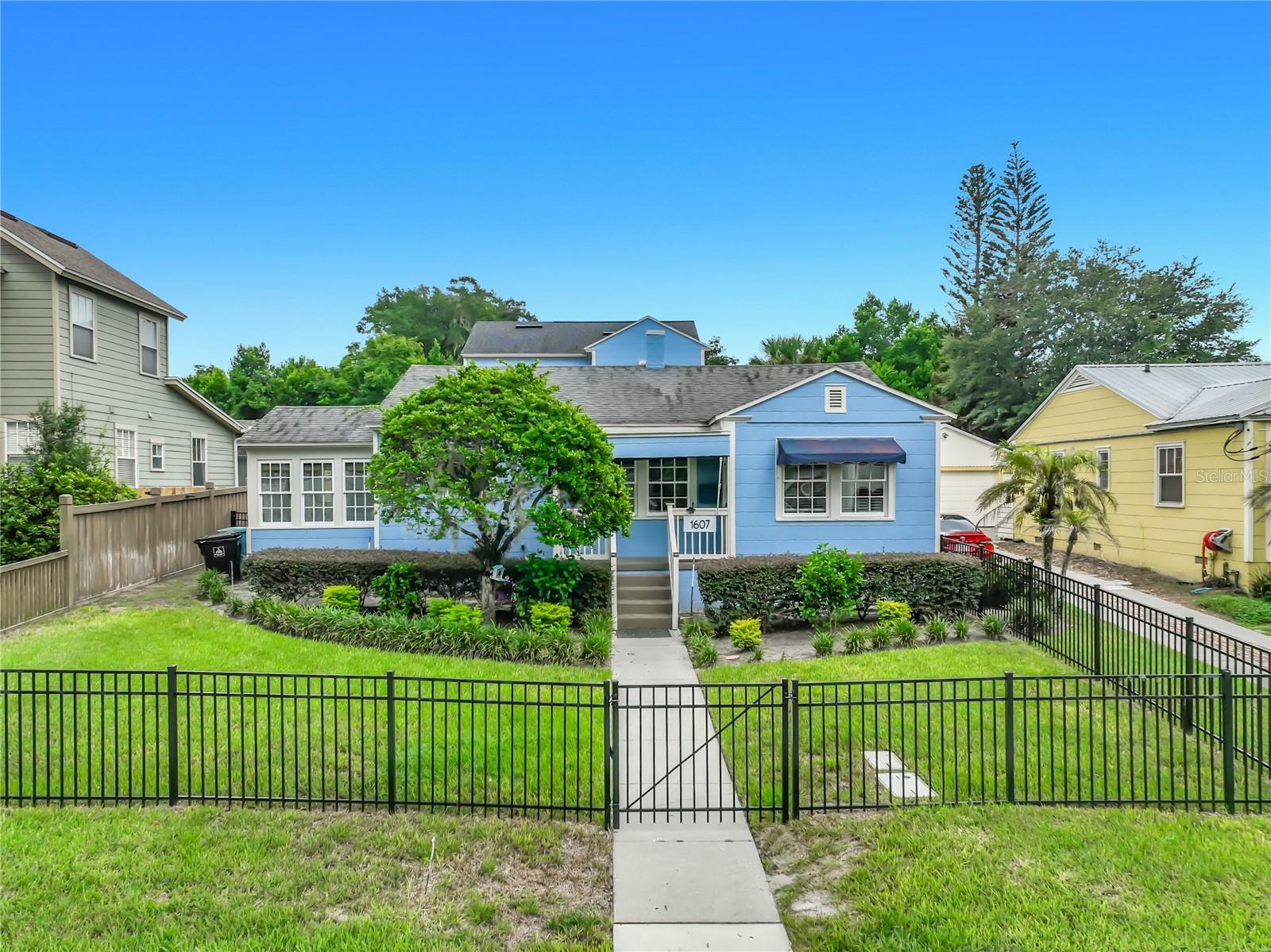 1607 DELANEY AVE