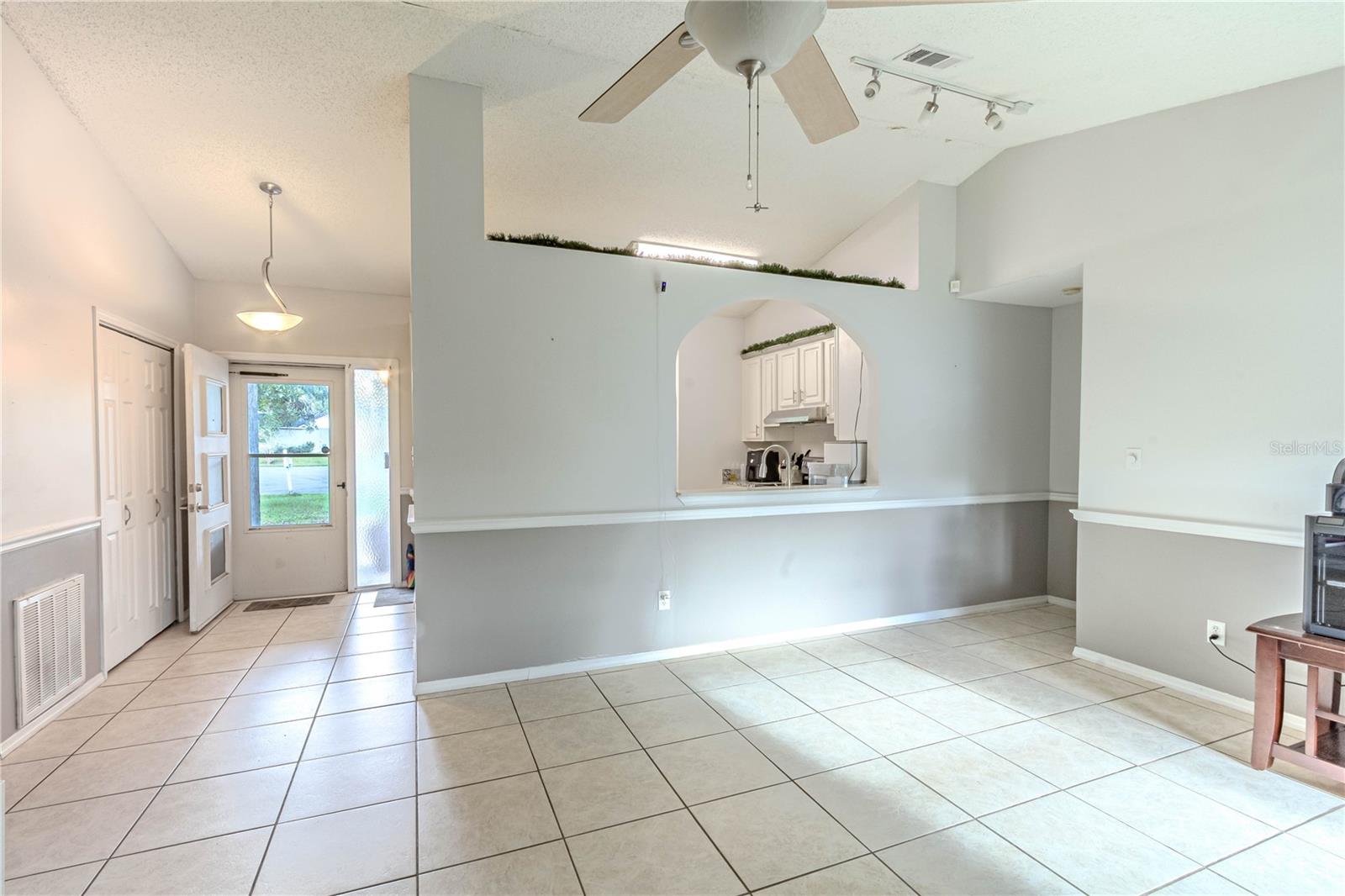 108 SUGAR MAPLE CT — photo 6