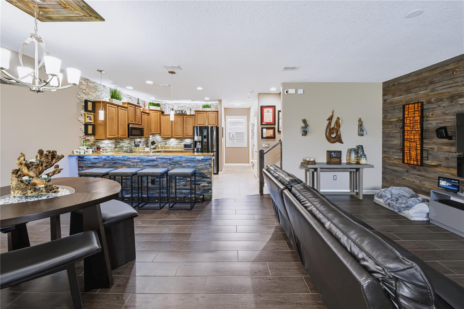 5751 NEW INDEPENDENCE PKWY — photo 3