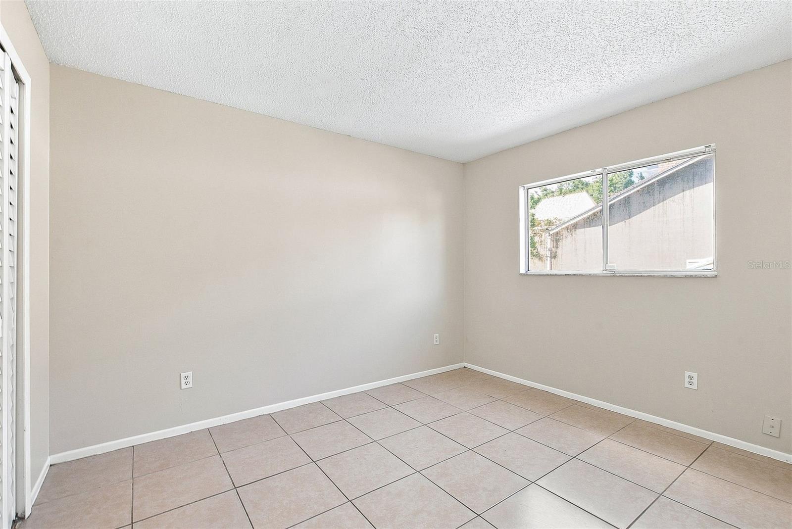 7720 LAKESIDE WOODS DR — photo 11