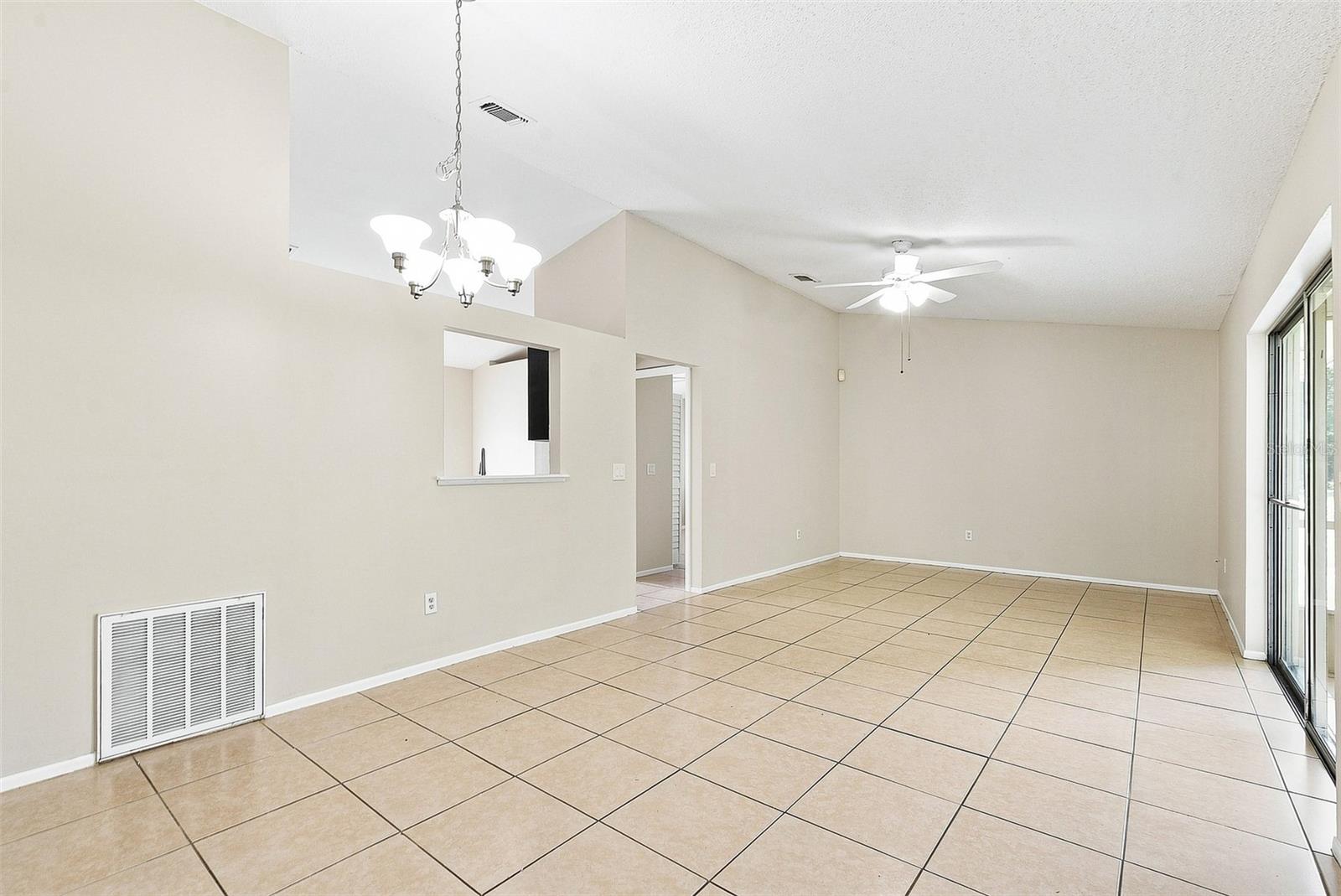 7720 LAKESIDE WOODS DR — photo 6