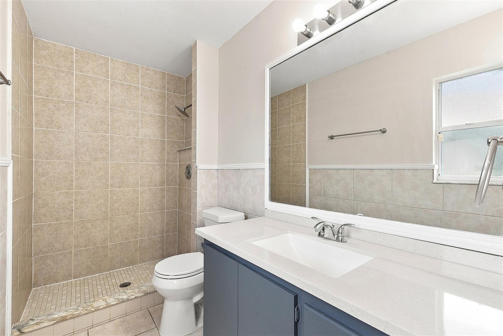 7720 LAKESIDE WOODS DR — photo 10