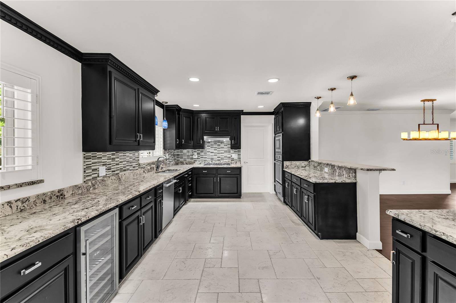 14 HOPKINS CIR — photo 11