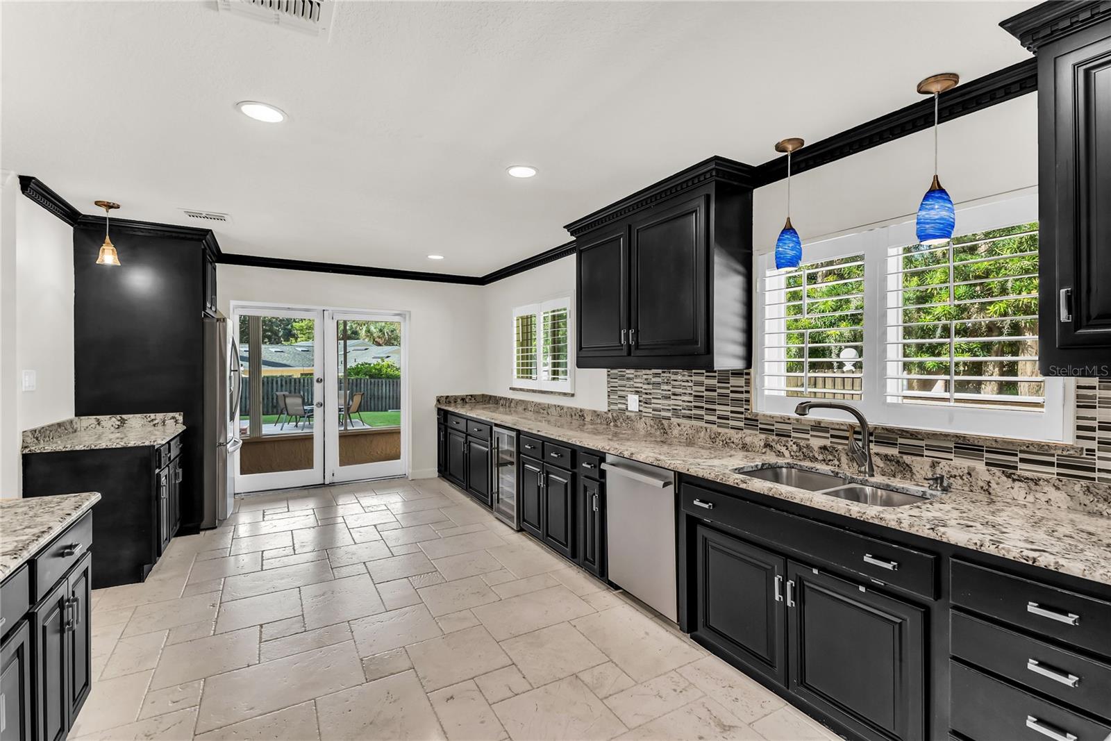 14 HOPKINS CIR — photo 12