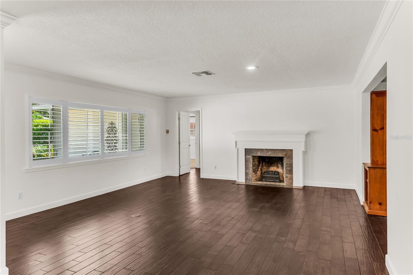 14 HOPKINS CIR — photo 4