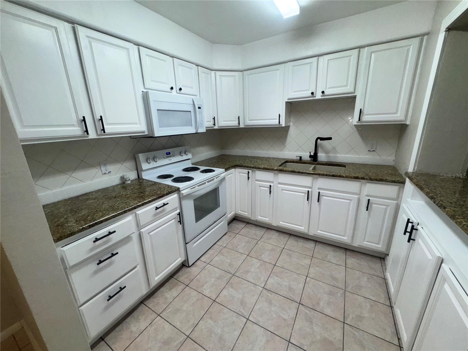 1111 ROMANO AVE — photo 5