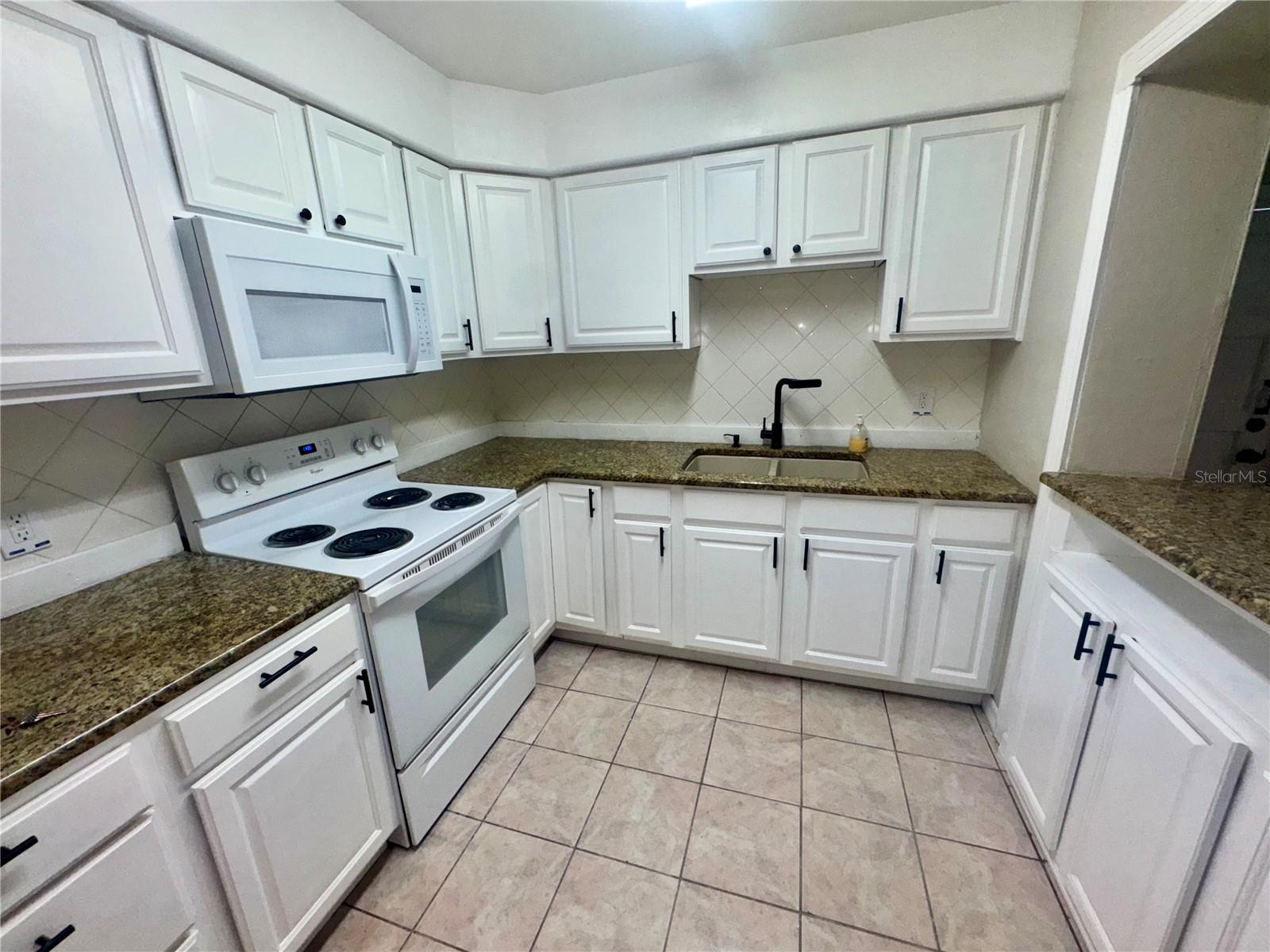 1111 ROMANO AVE — photo 6