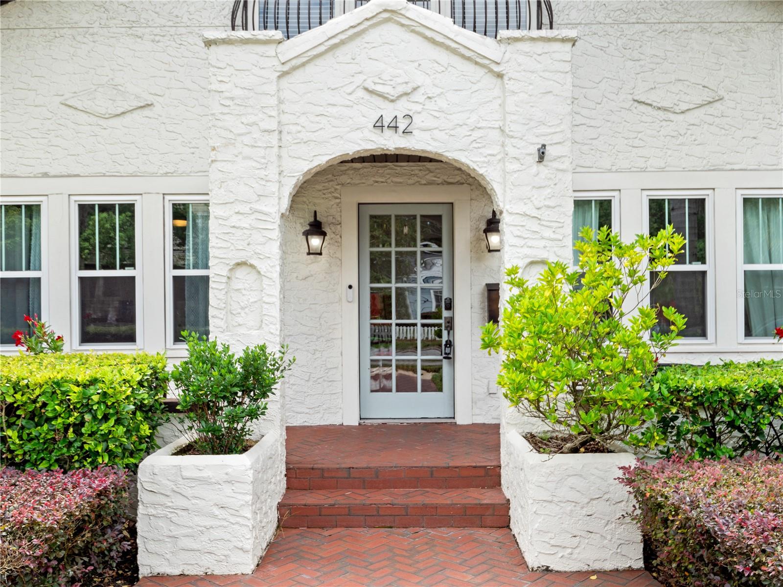 442 BRIERCLIFF DR — photo 4