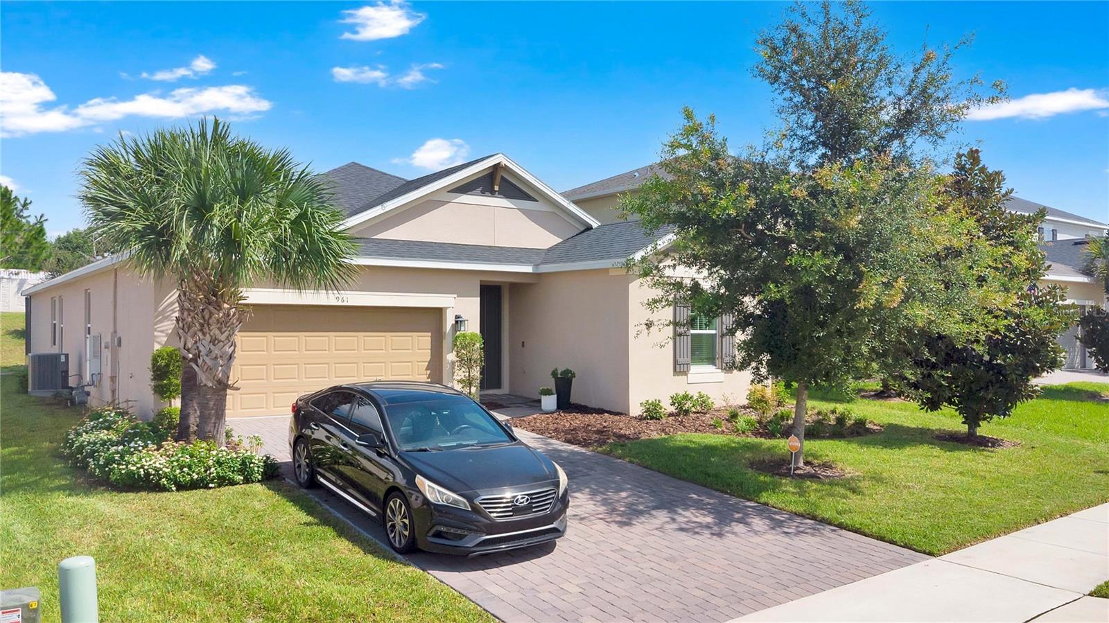 961 LAKESIDE ESTATES DR — photo 2
