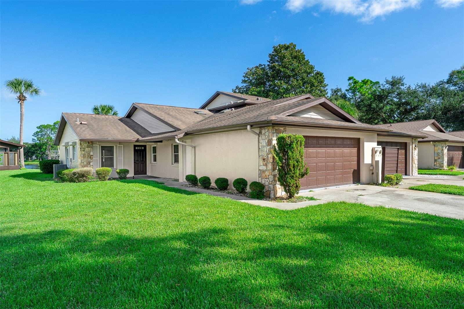 107 DEER LAKE CIR — photo 2