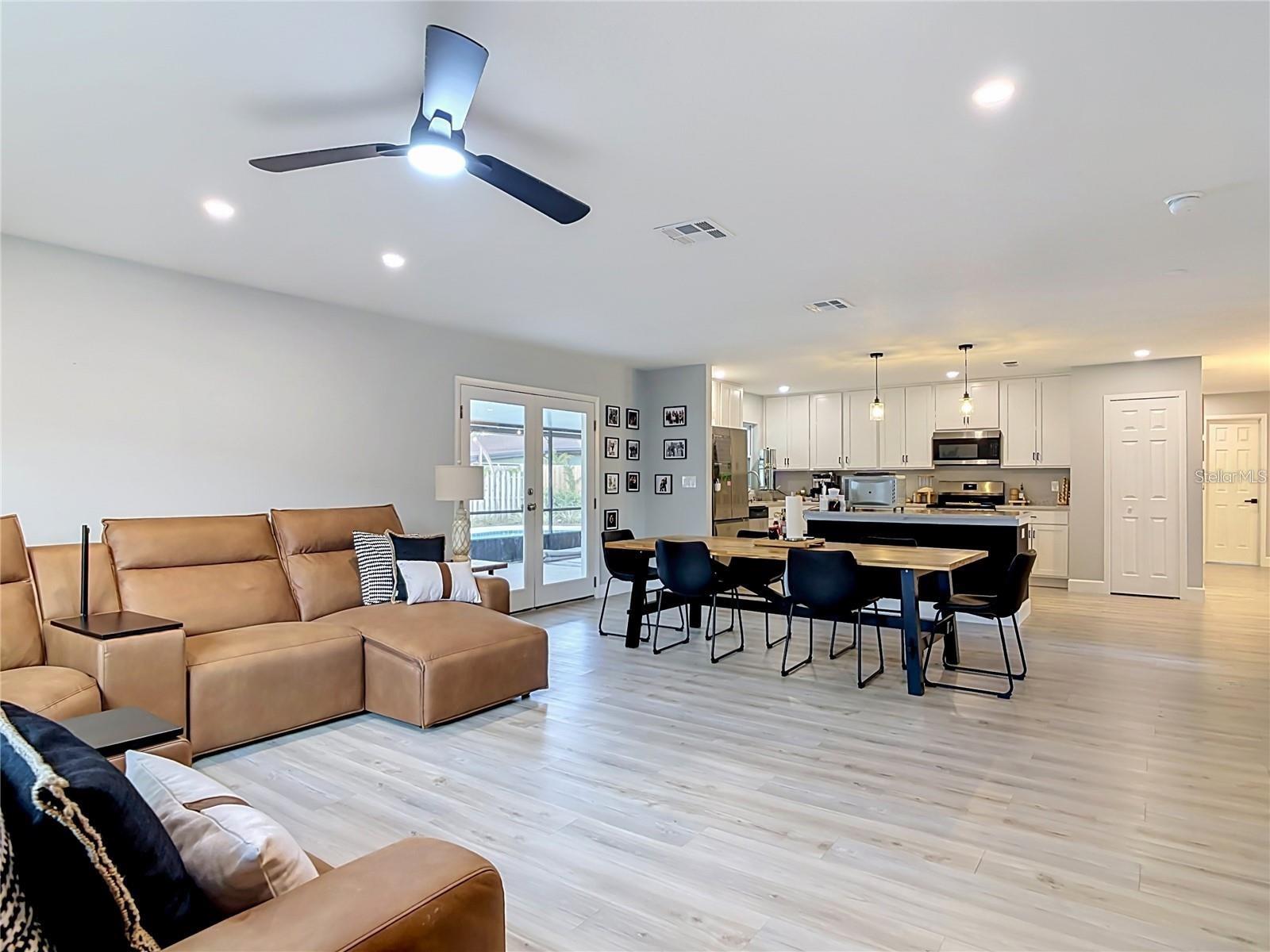 8676 HILLSIDE DR — photo 12