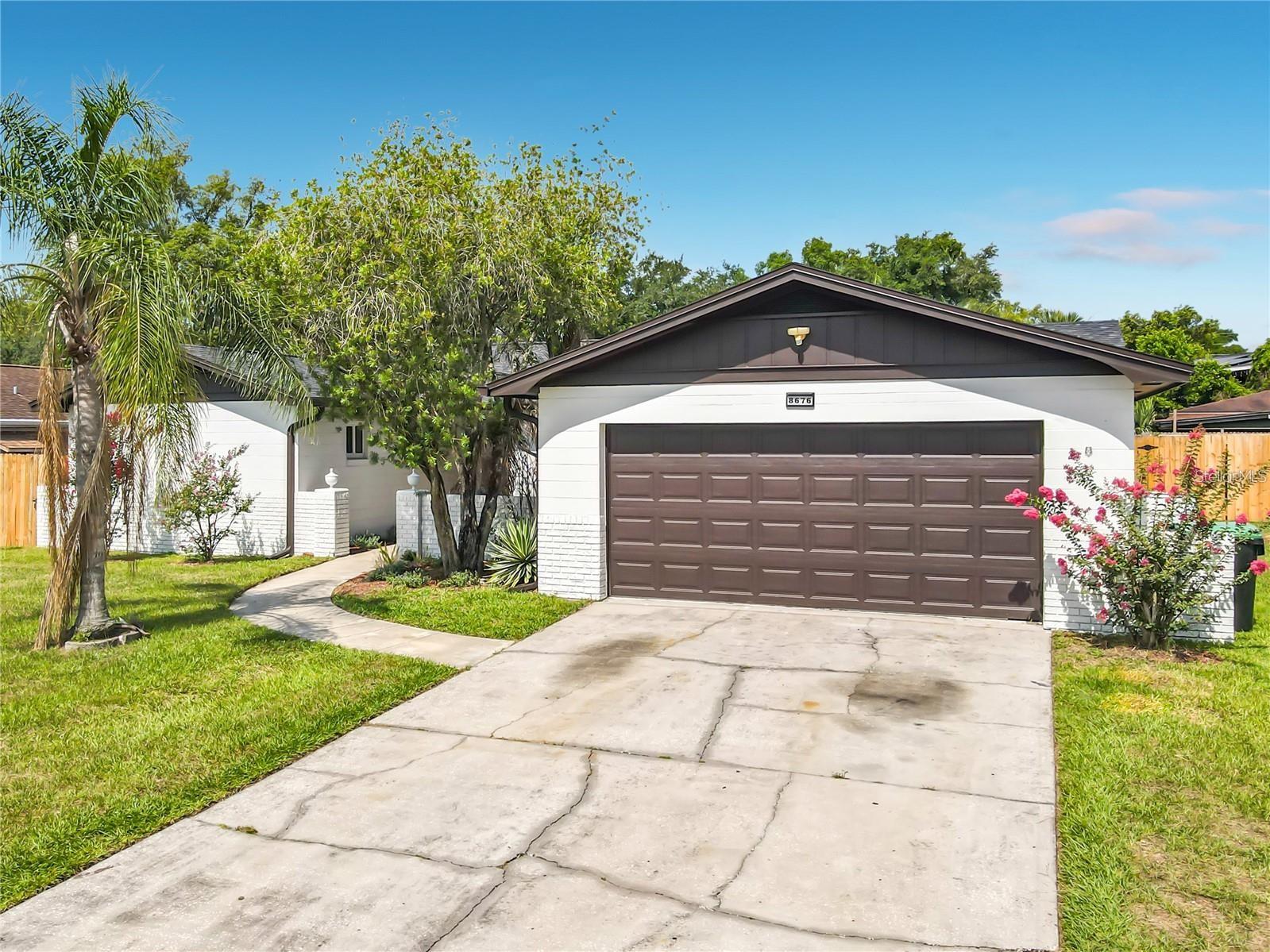 8676 HILLSIDE DR — photo 3