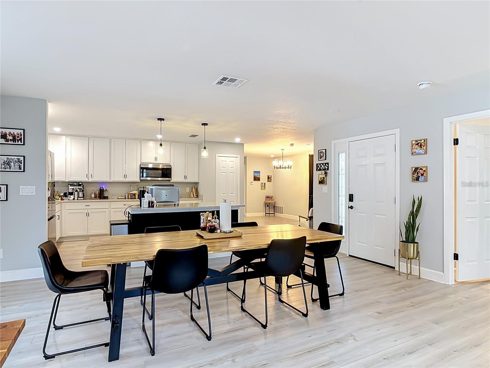 8676 HILLSIDE DR — photo 8