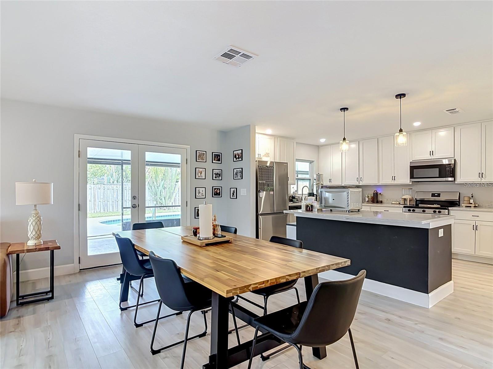 8676 HILLSIDE DR — photo 9
