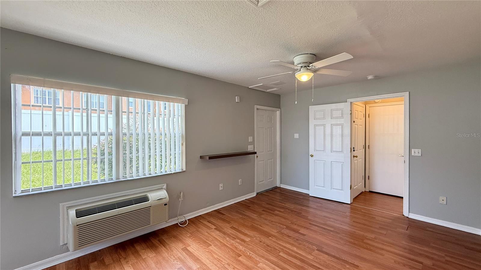 871 ORCHID DR #B — photo 4