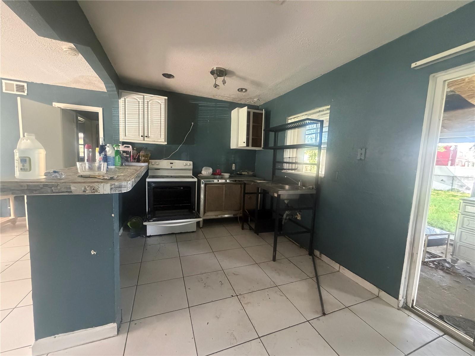 754 TRAILWOOD DR — photo 3