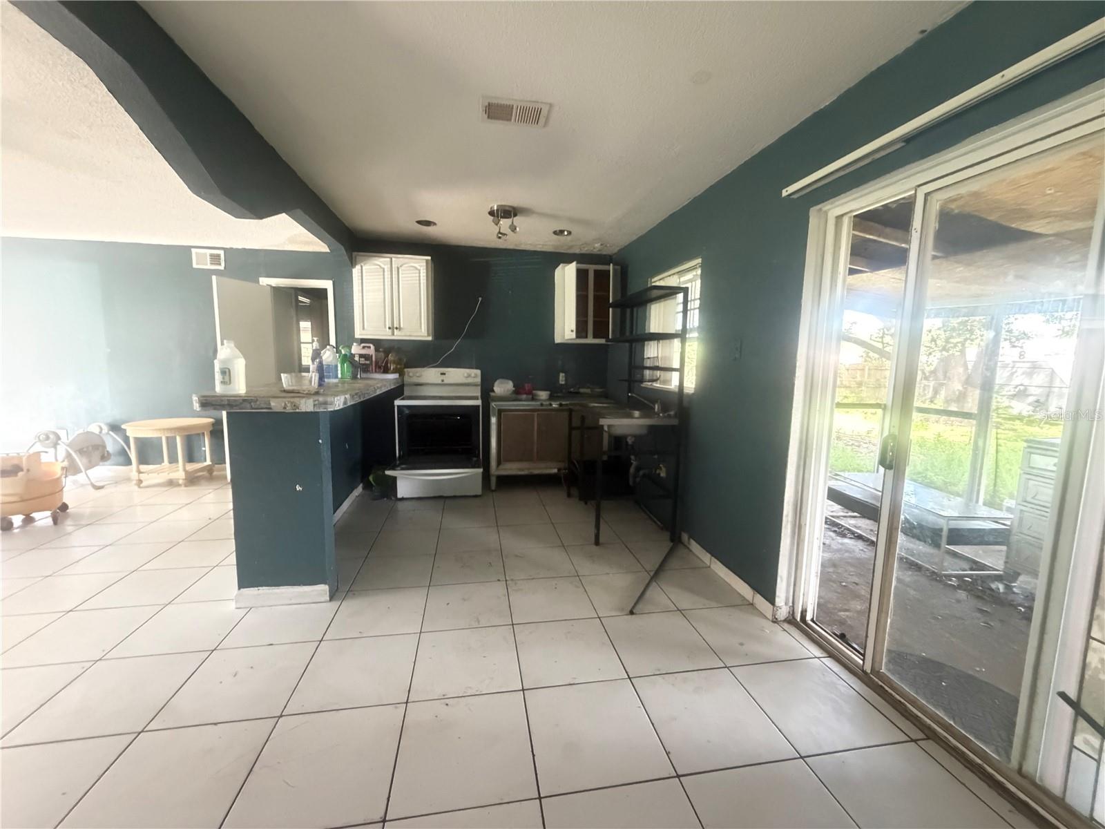754 TRAILWOOD DR — photo 4