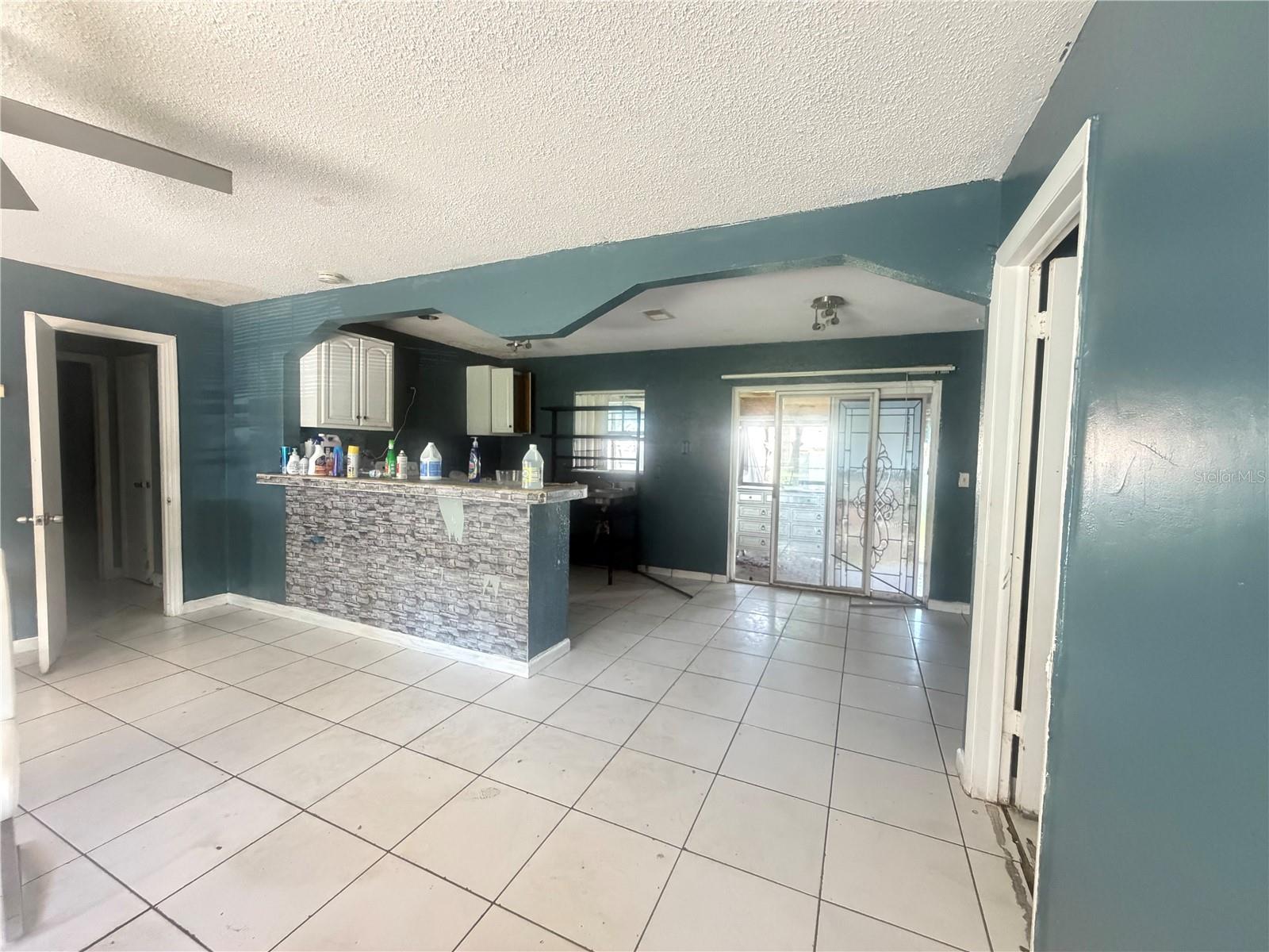 754 TRAILWOOD DR — photo 5