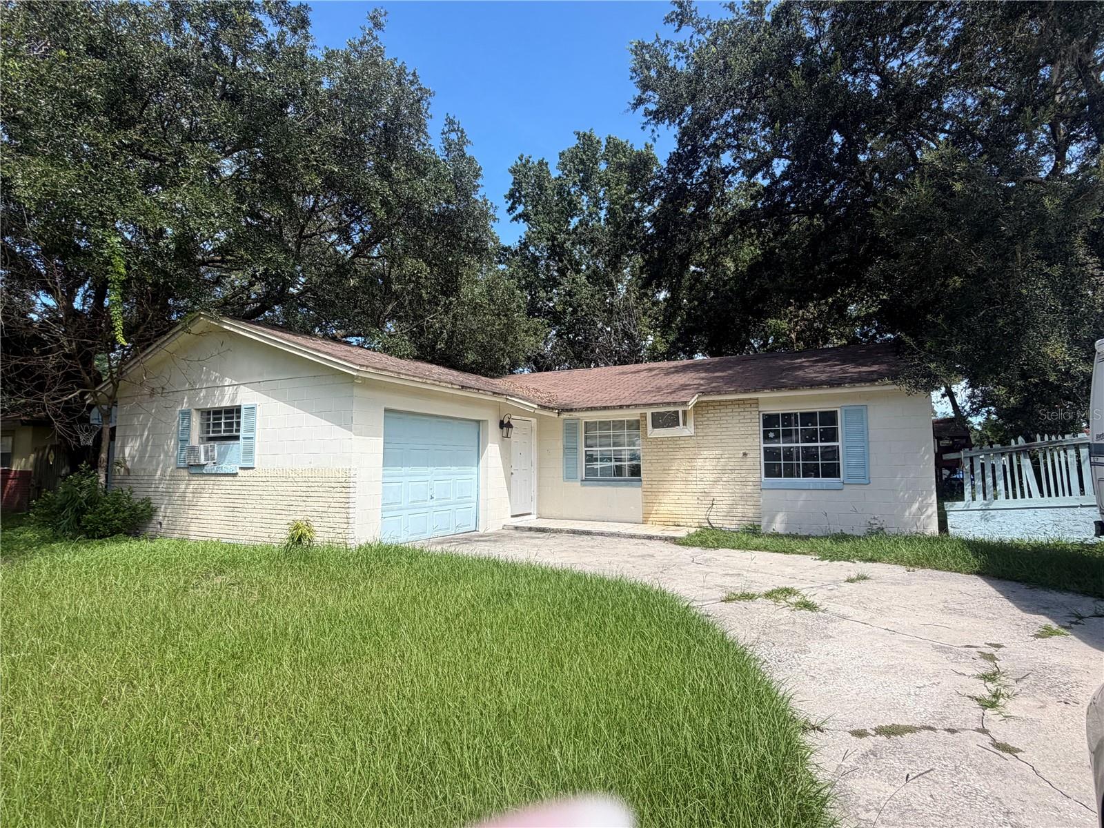 754 TRAILWOOD DR