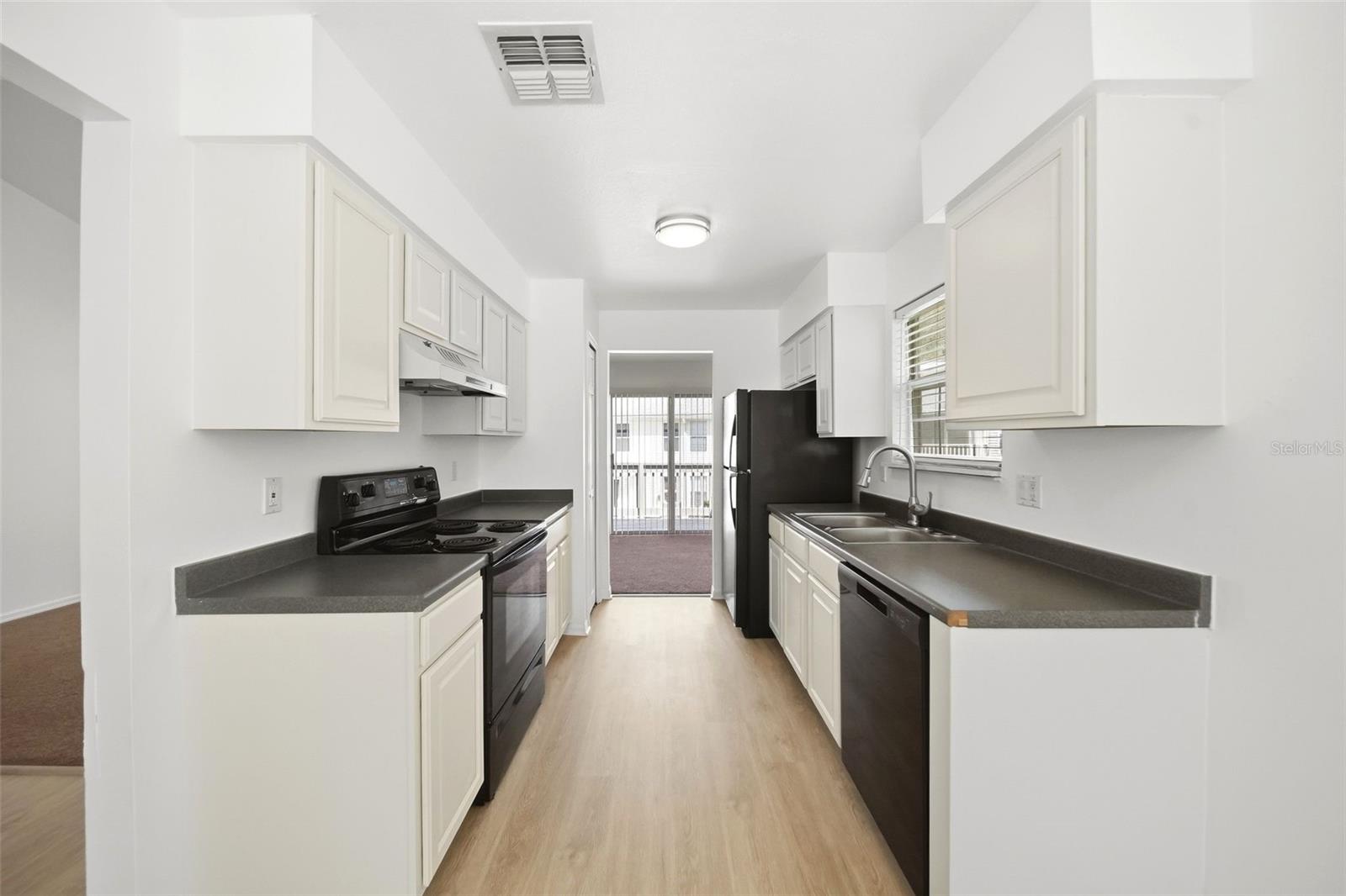 2210 COACH HOUSE BLVD #408 — photo 6
