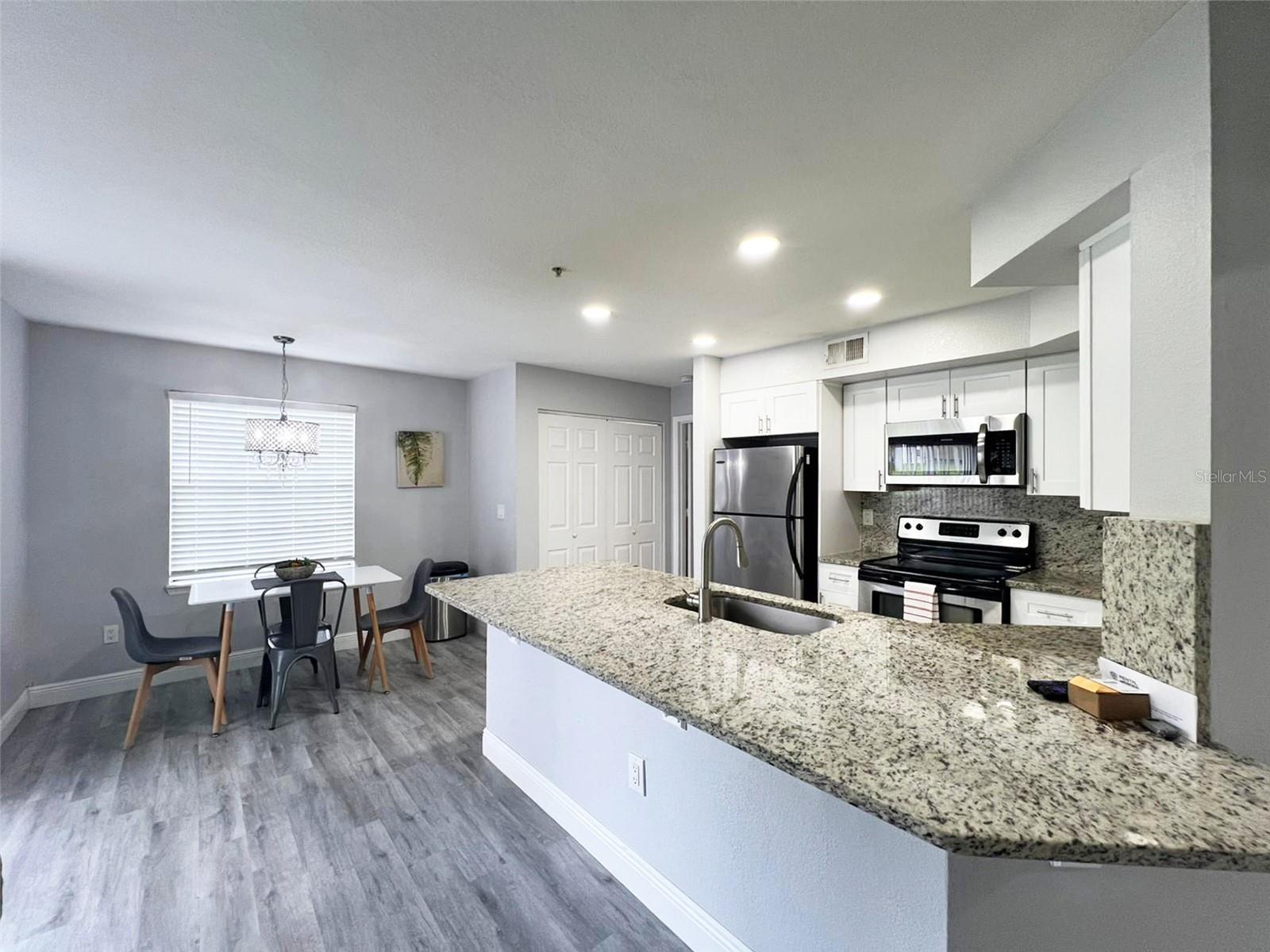 7250 WESTPOINTE BLVD #1015 — photo 6