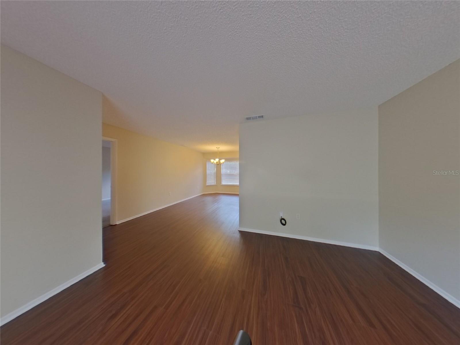 1268 MAXIMILIAN ST — photo 4