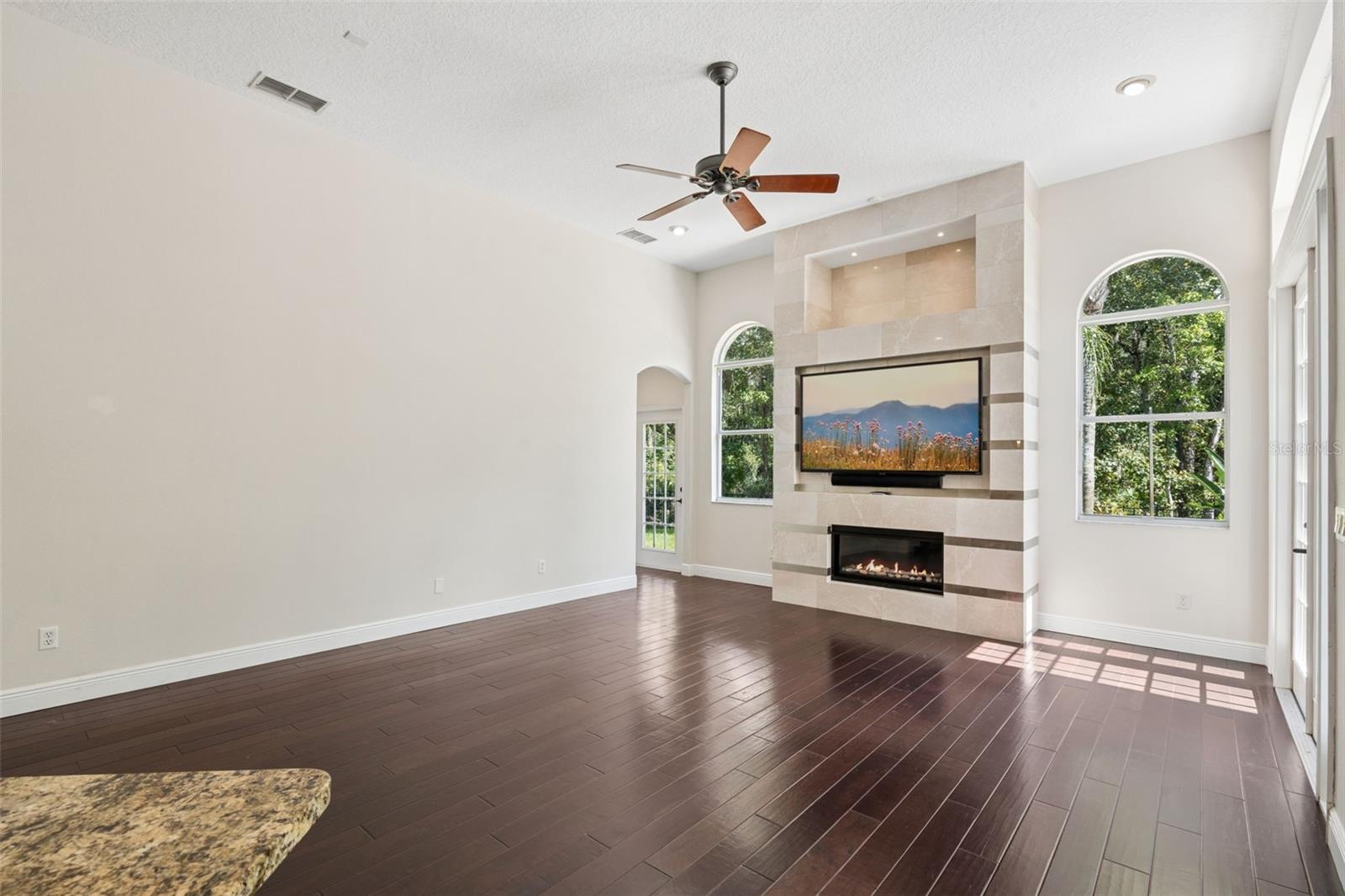 2324 FOLIAGE OAK TER — photo 9