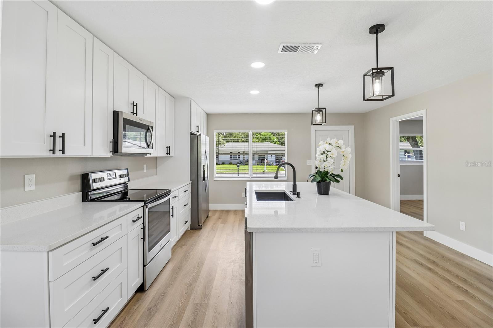210 MELISSA CT — photo 11