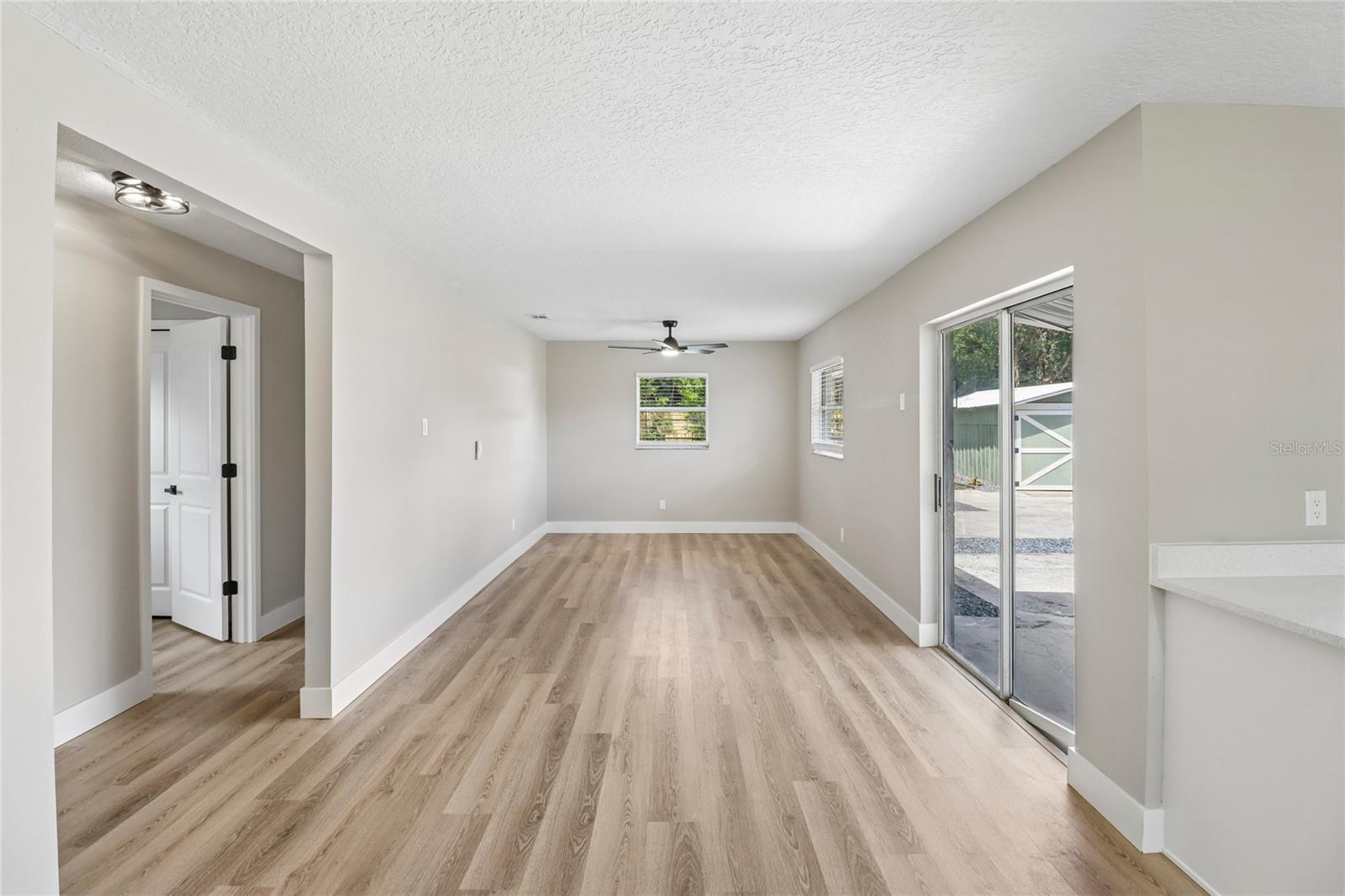210 MELISSA CT — photo 6