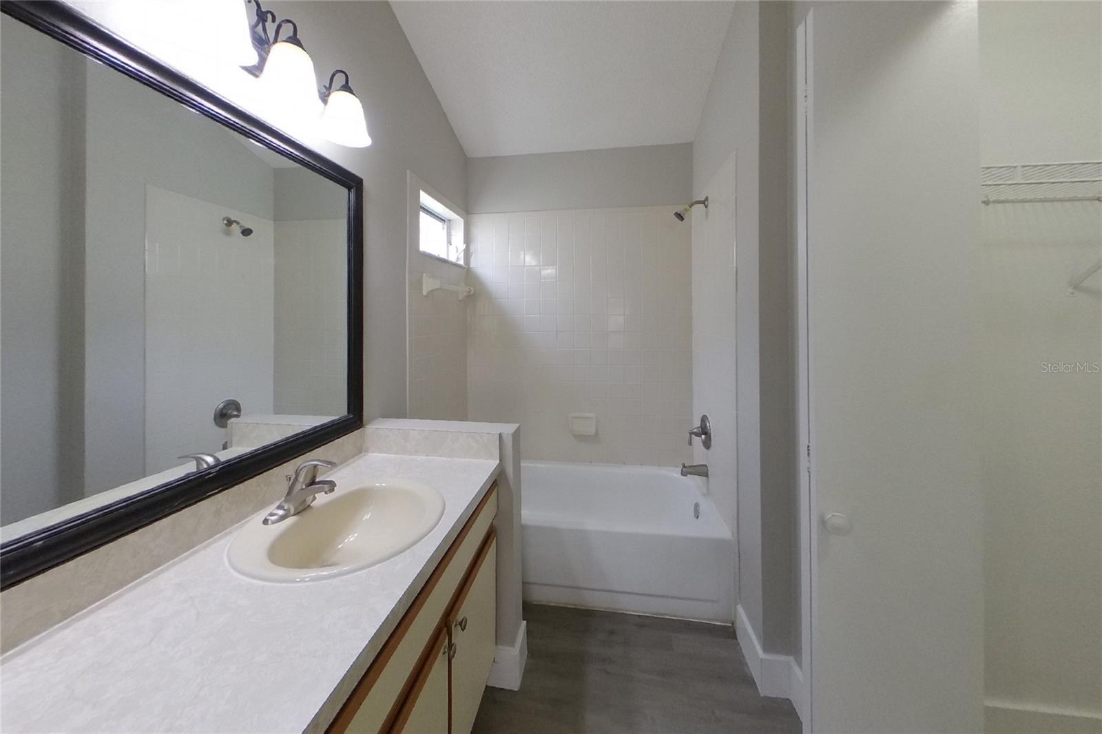 10418 GLASSBOROUGH DR — photo 10
