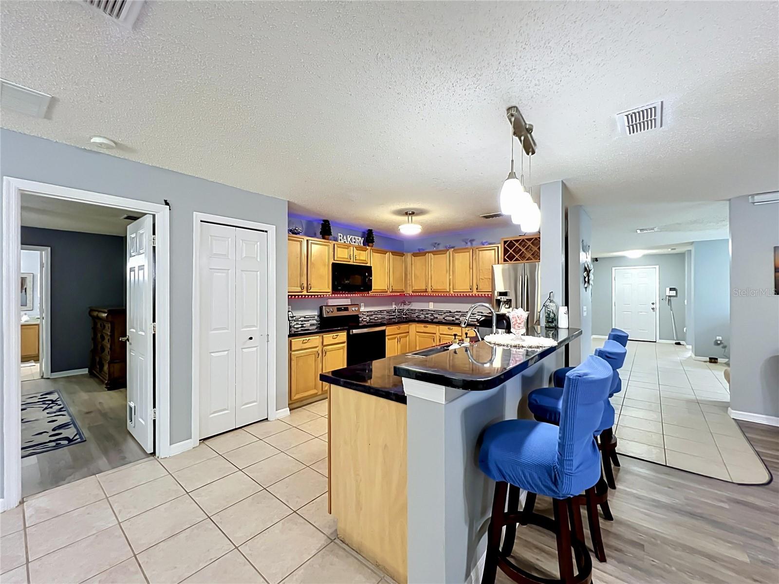 8307 LAINIE LN — photo 2