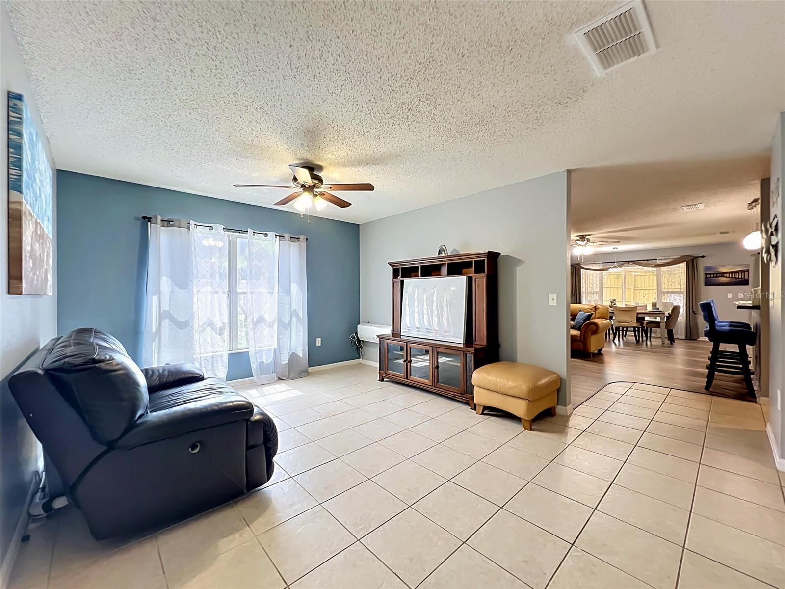 8307 LAINIE LN — photo 3