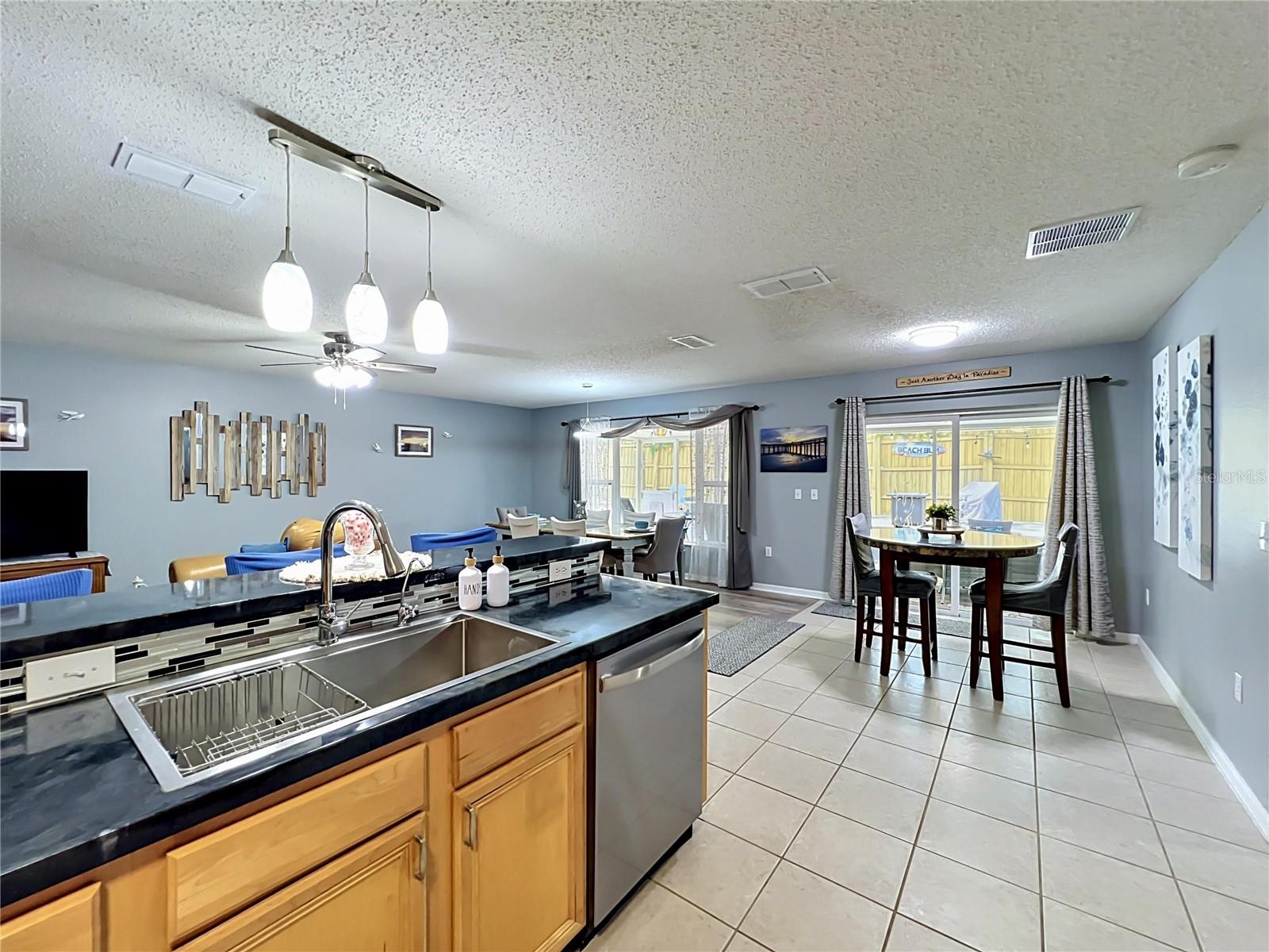 8307 LAINIE LN — photo 9