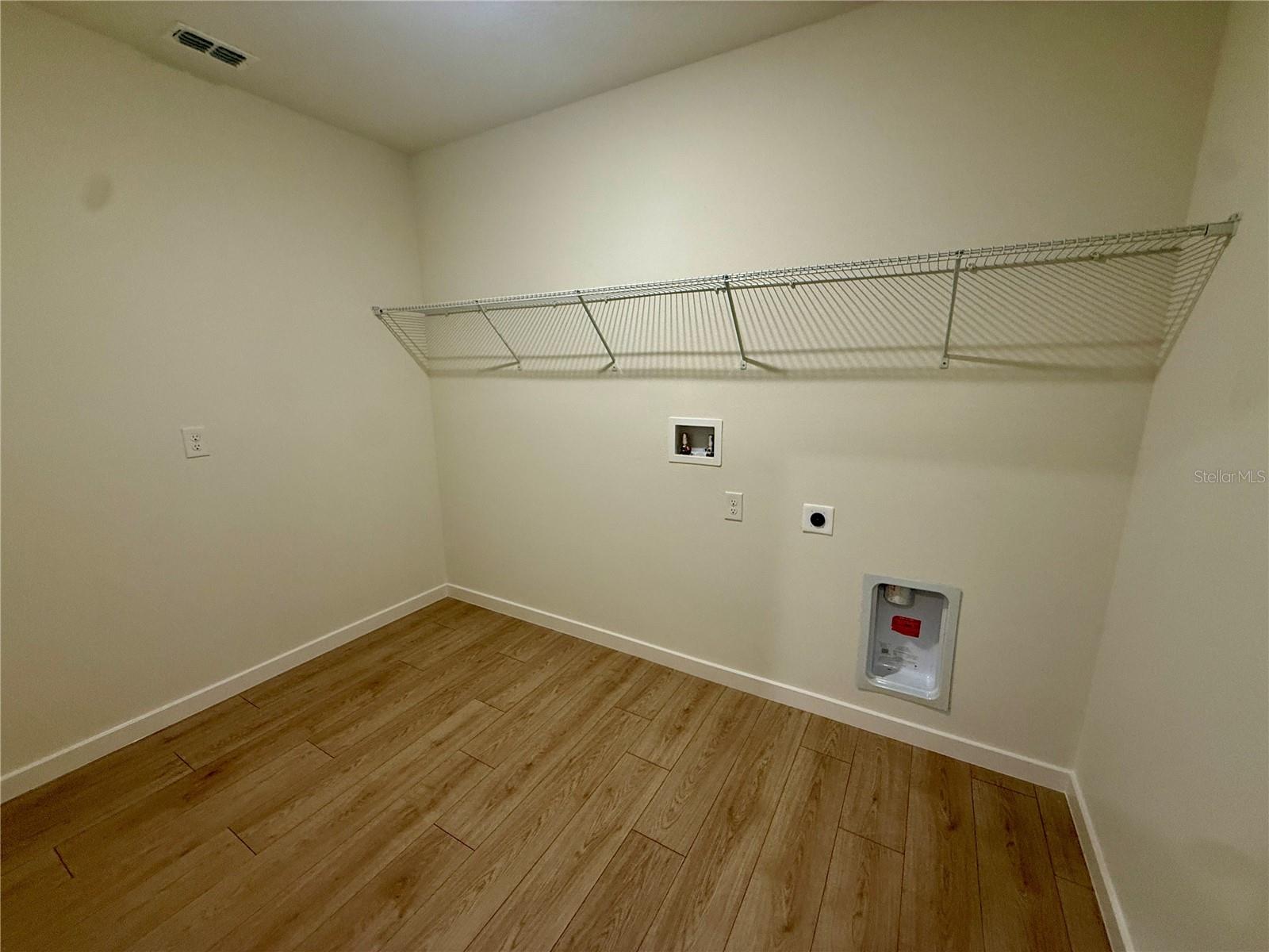 2504 DORSET CT — photo 10
