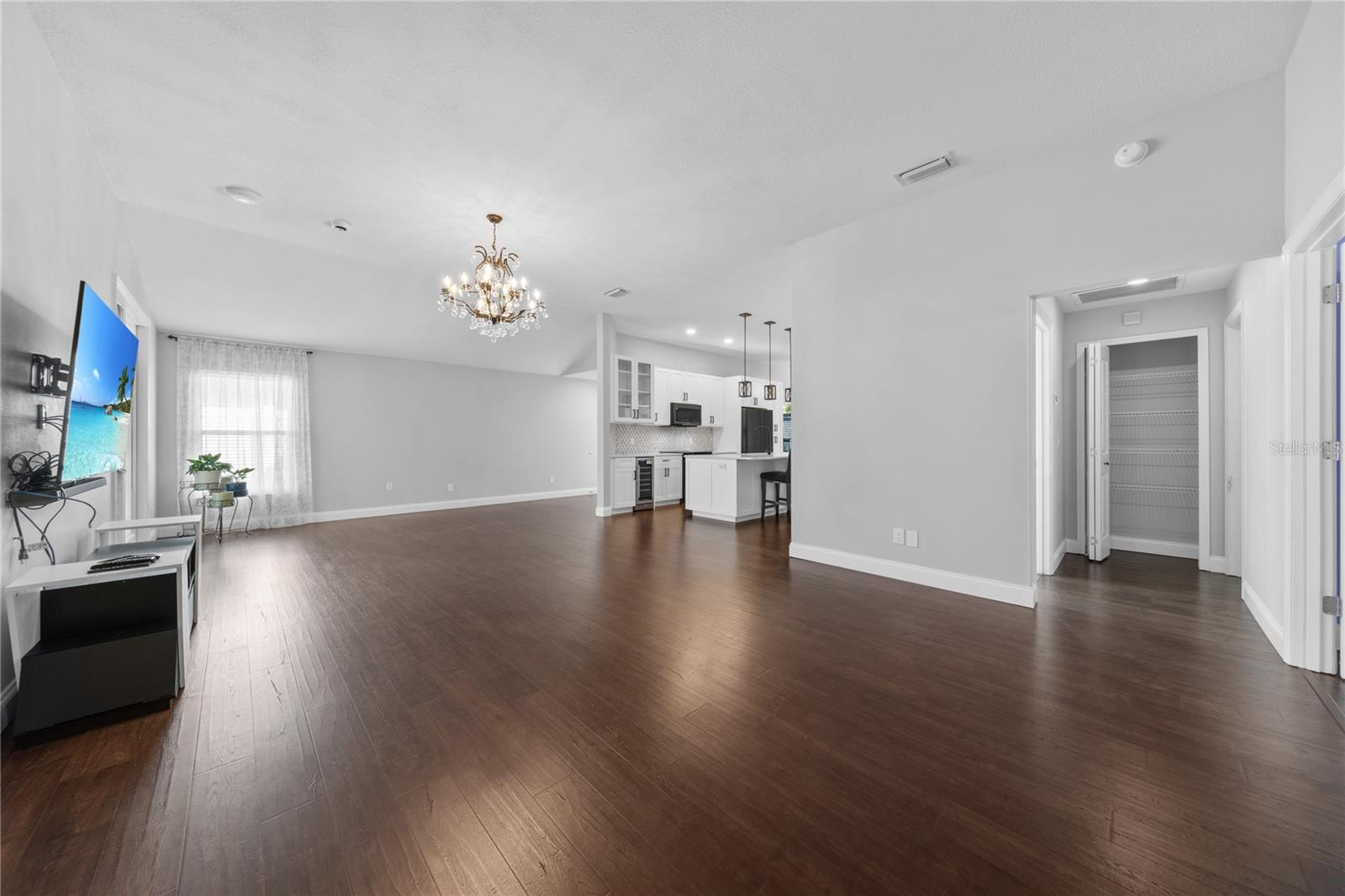 766 ANDOVER CIR — photo 12