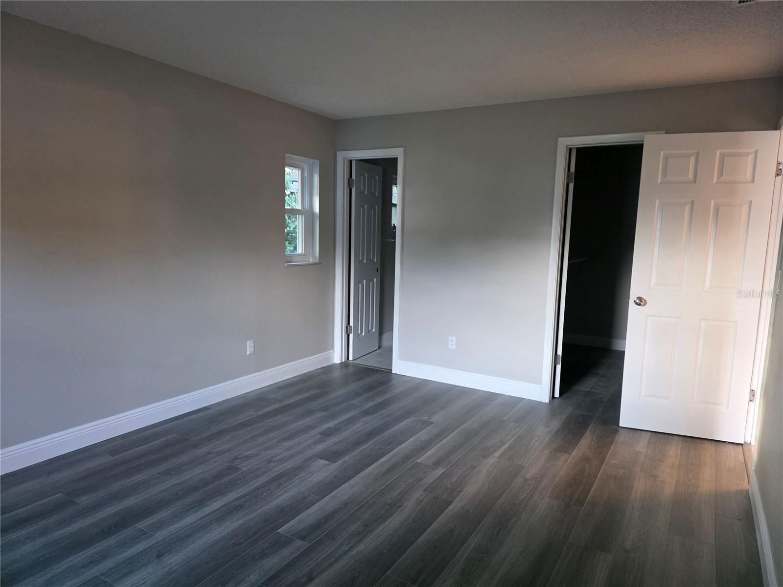 2526 LAWLER LN — photo 11