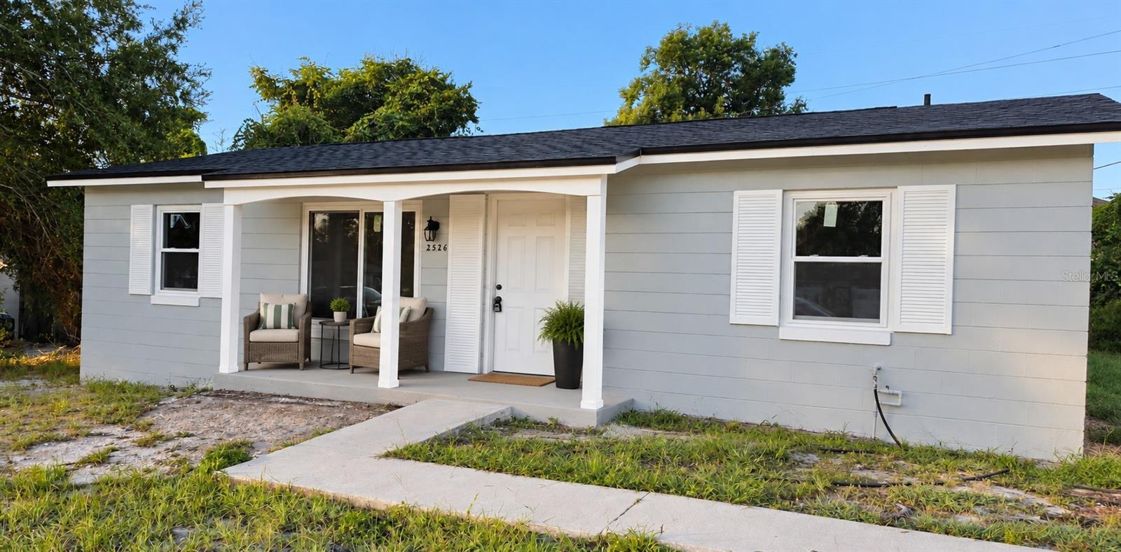 2526 LAWLER LN